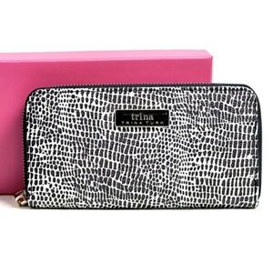 NEW Trina Turk Black & White Croc Pattern Faux Leather Wallet New In Box